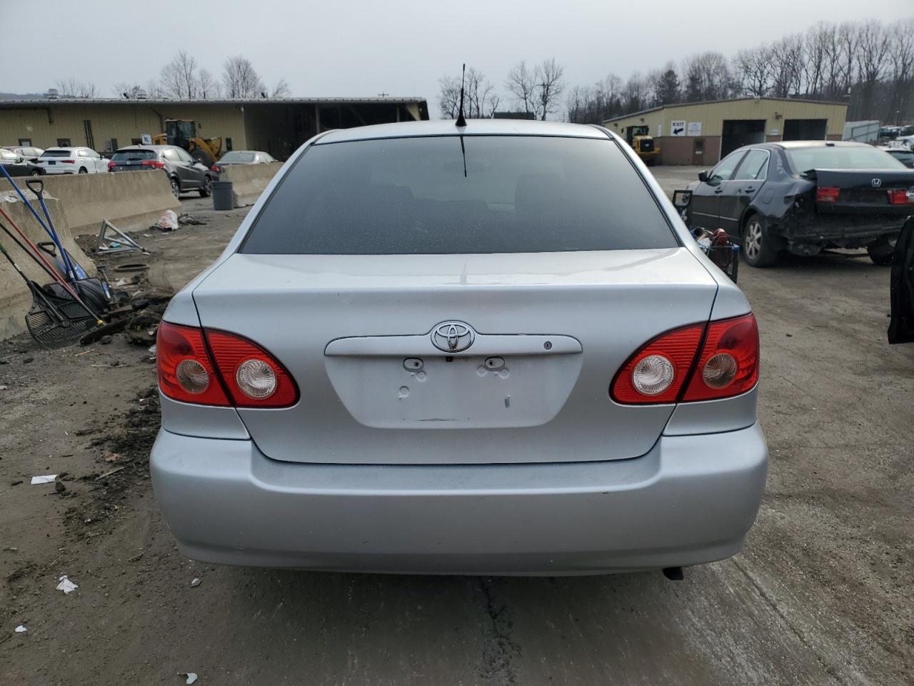 2005 Toyota Corolla VIN JTDBR32E452050971 Copart auction photo, front end / minor dent/scratches damage thumbnail 6
