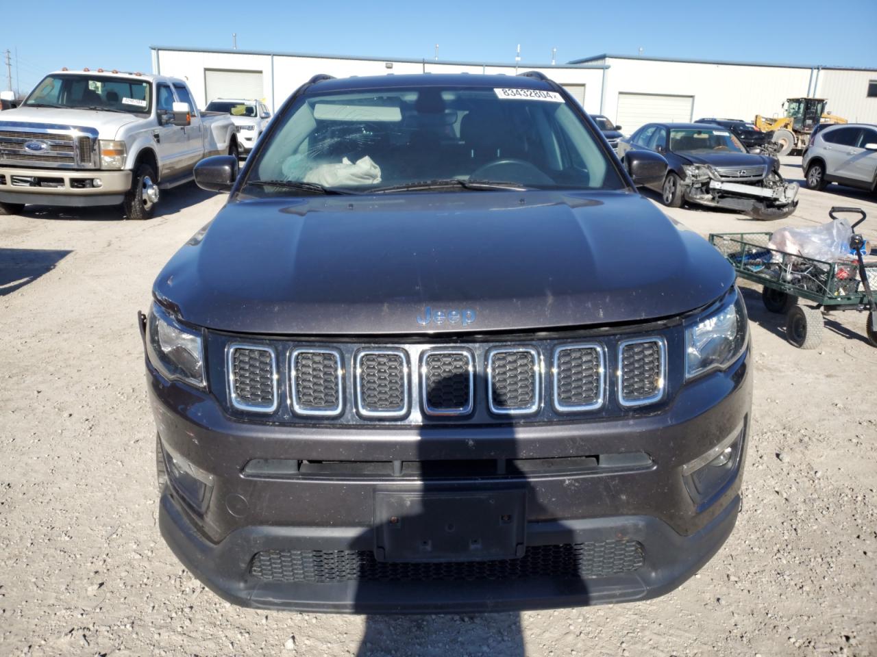 2018 Jeep Compass VIN 3C4NJDBB7JT423543 Copart auction photo, side / mechanical damage thumbnail 5