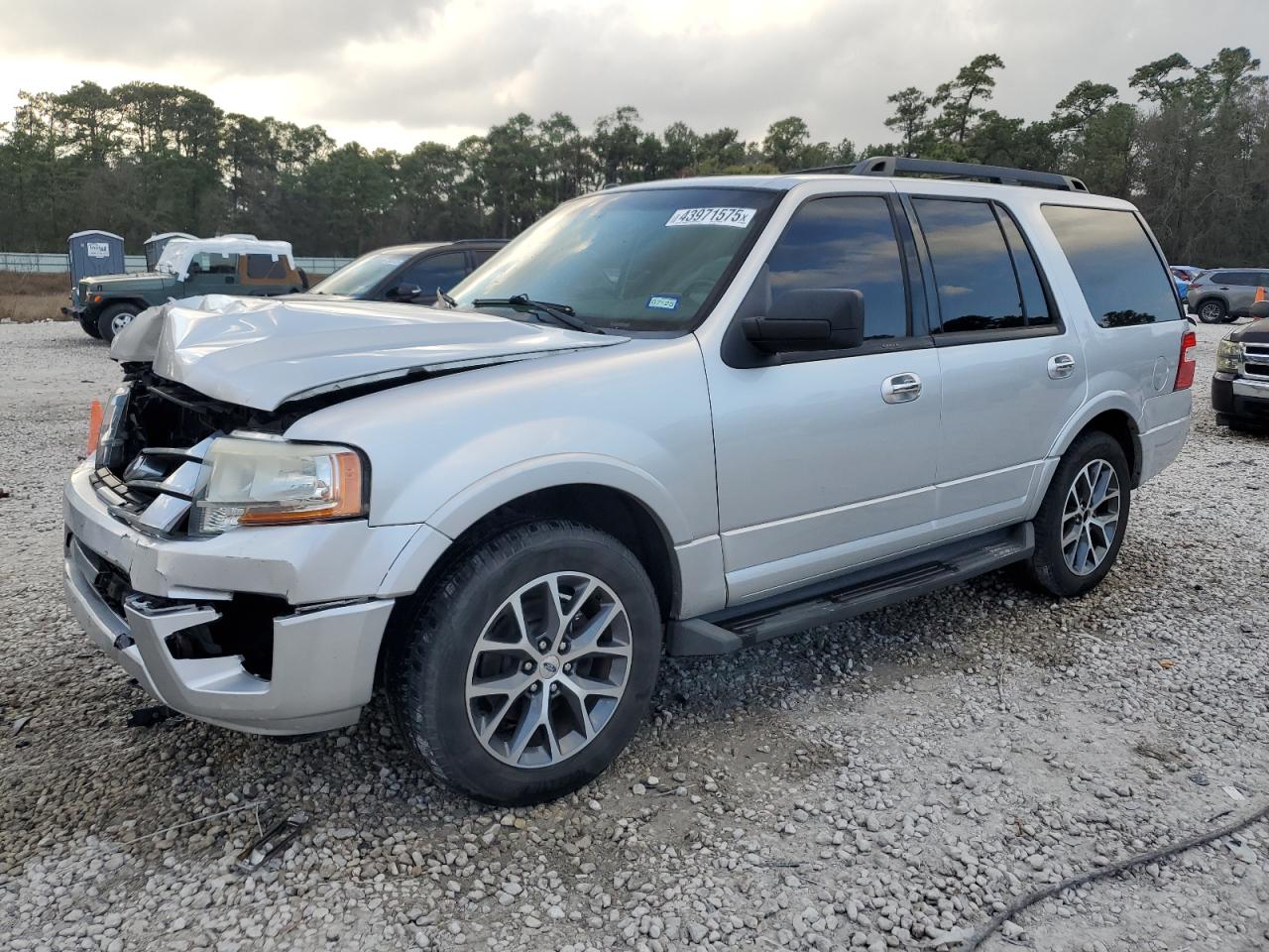 2015 Ford Expedition VIN 1FMJU1HTXFEF49743