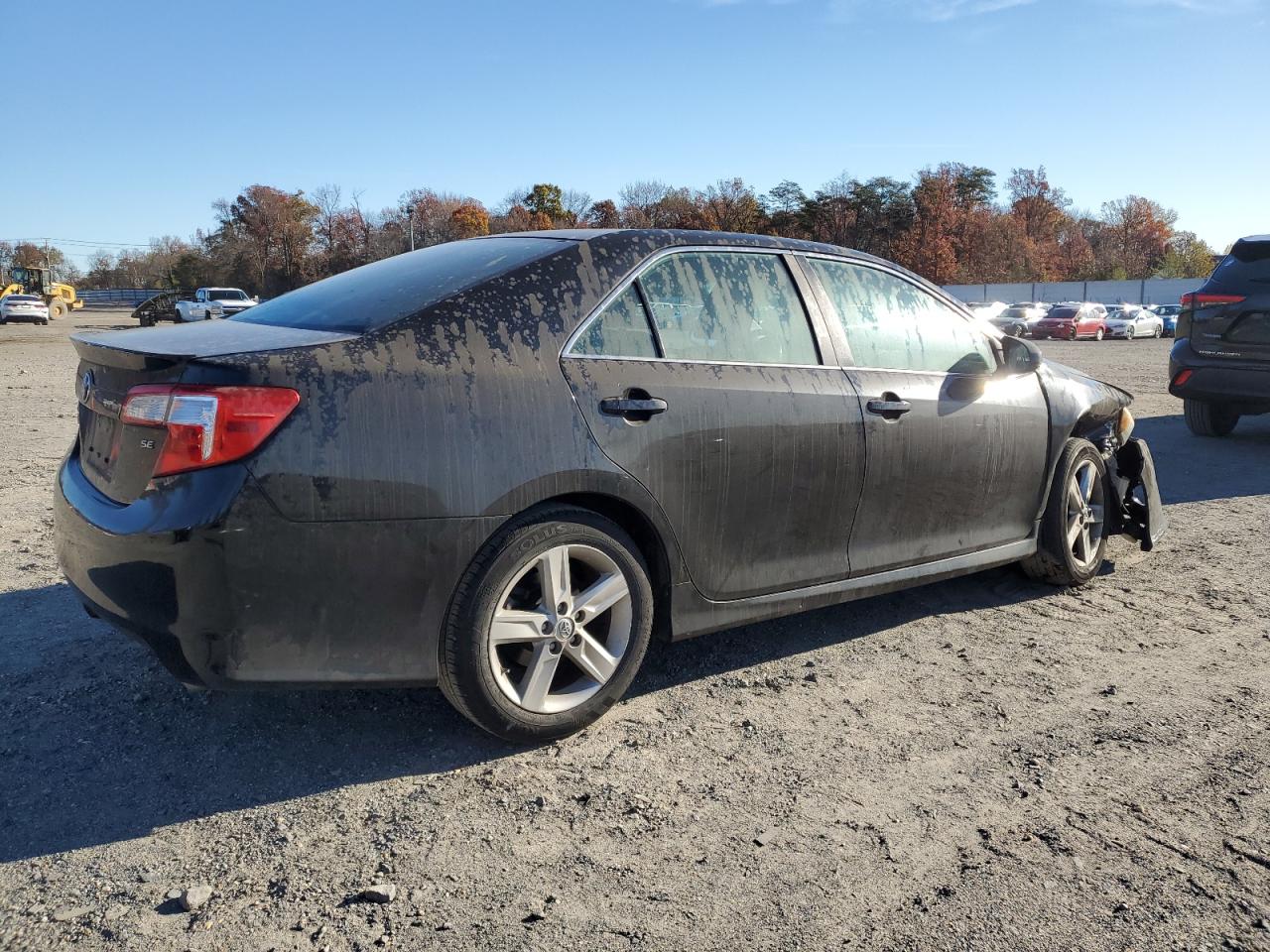 2014 Toyota Camry VIN 4T1BF1FK3EU370392 Copart auction photo, front end / minor dent/scratches damage thumbnail 3