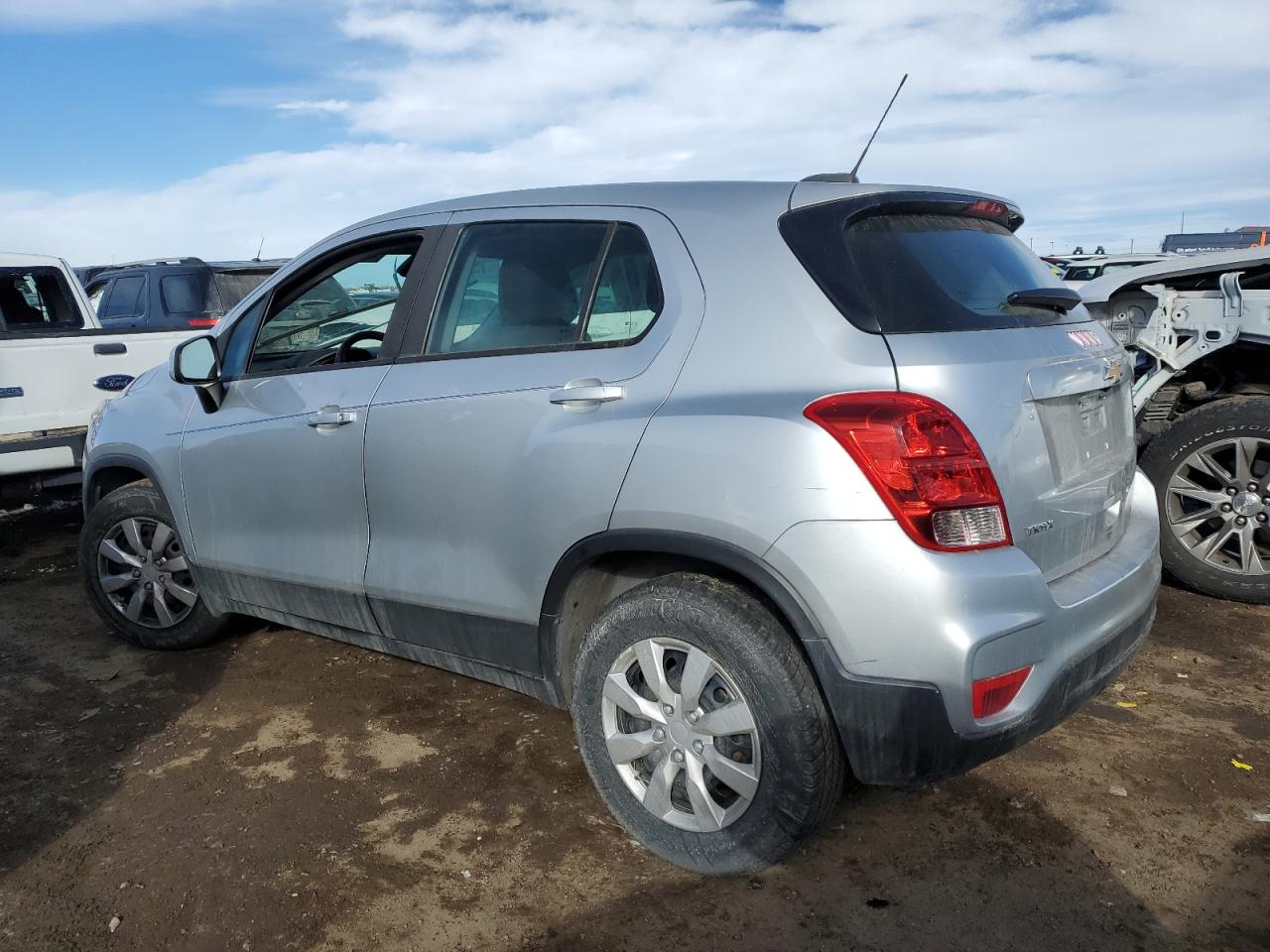 2018 Chevrolet Trax VIN KL7CJKSB1JB534583 Copart auction photo, front end damage thumbnail 2
