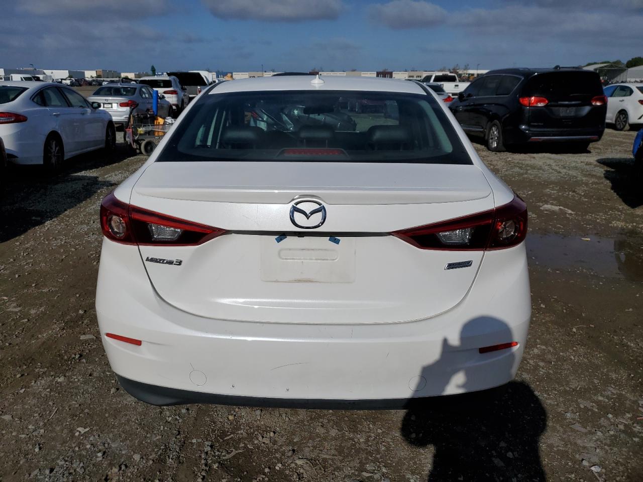 2018 Mazda 3 VIN 3MZBN1W39JM163033 Copart auction photo, minor dent/scratches damage thumbnail 6