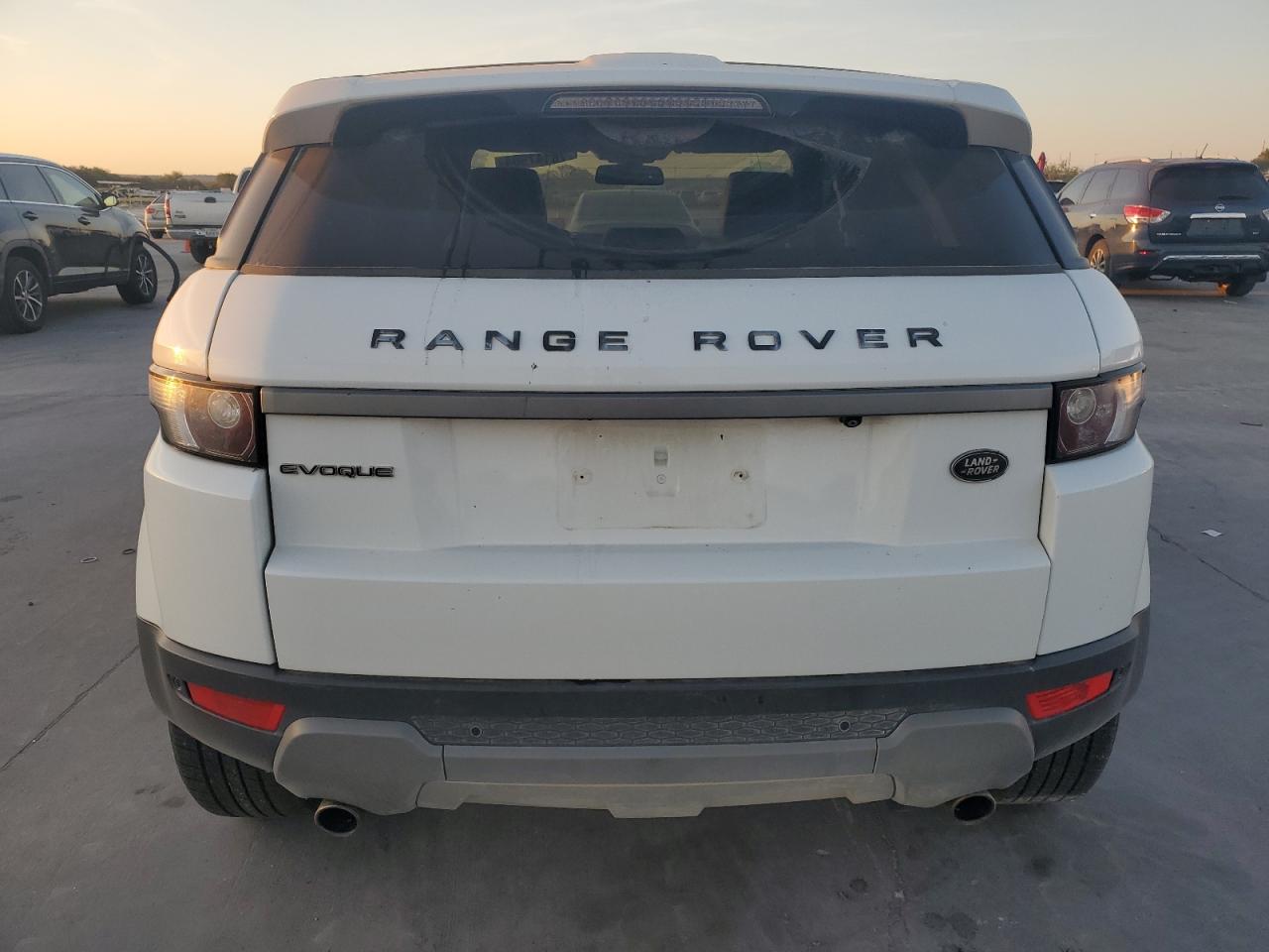 2014 Land Rover Range Rover VIN SALVR2BG1EH880953 Copart auction photo, normal wear damage thumbnail 6