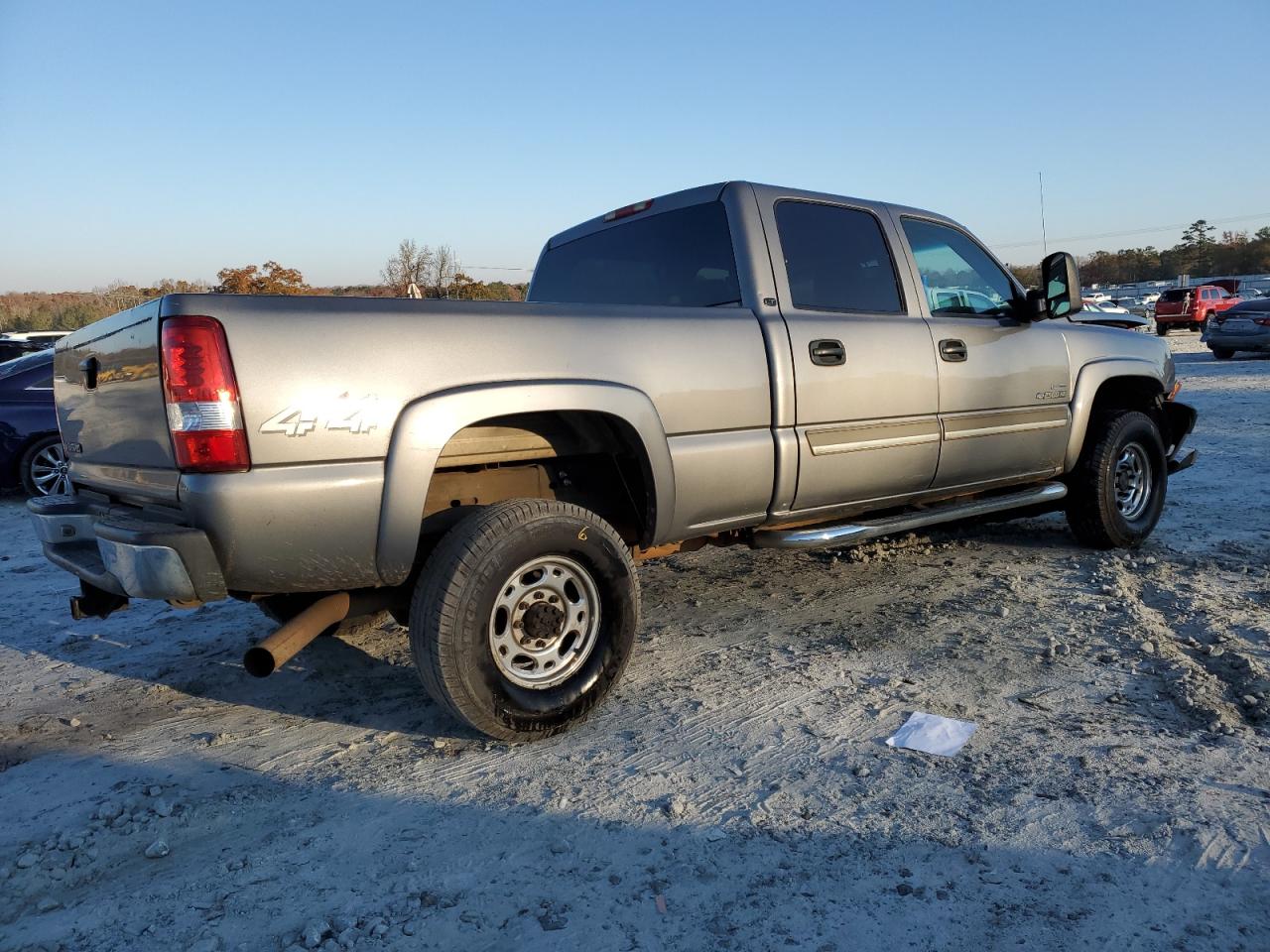 2006 Chevrolet Silverado VIN 1GCHK23D56F187149 Copart auction photo, front end / burn - engine damage thumbnail 3