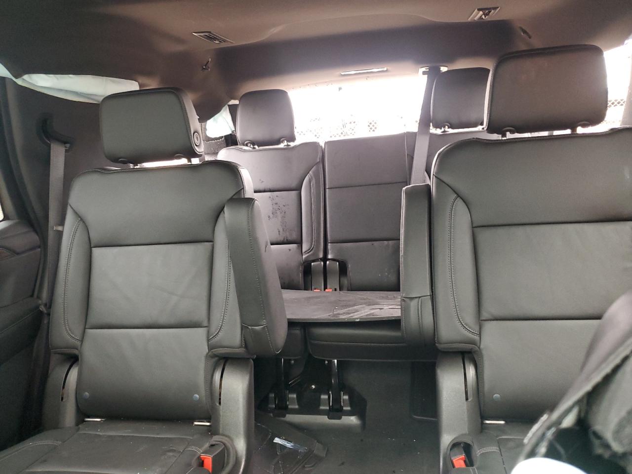 2021 Chevrolet Tahoe VIN 1GNSKNKD0MR170562 Copart auction photo, all over damage thumbnail 10