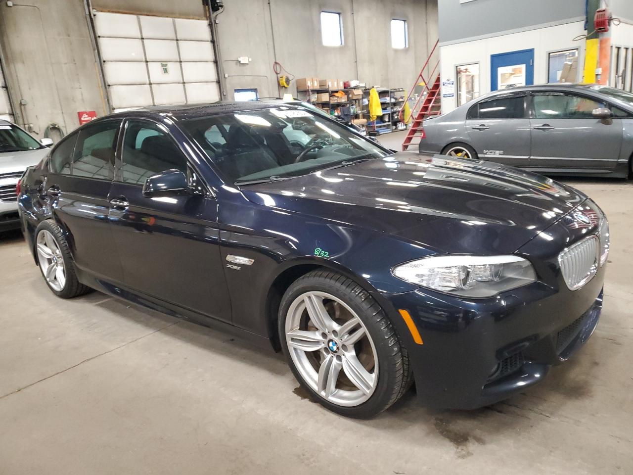 2011 BMW 5er VIN WBAFU9C55BC784734 Copart auction photo, rear end damage thumbnail 4
