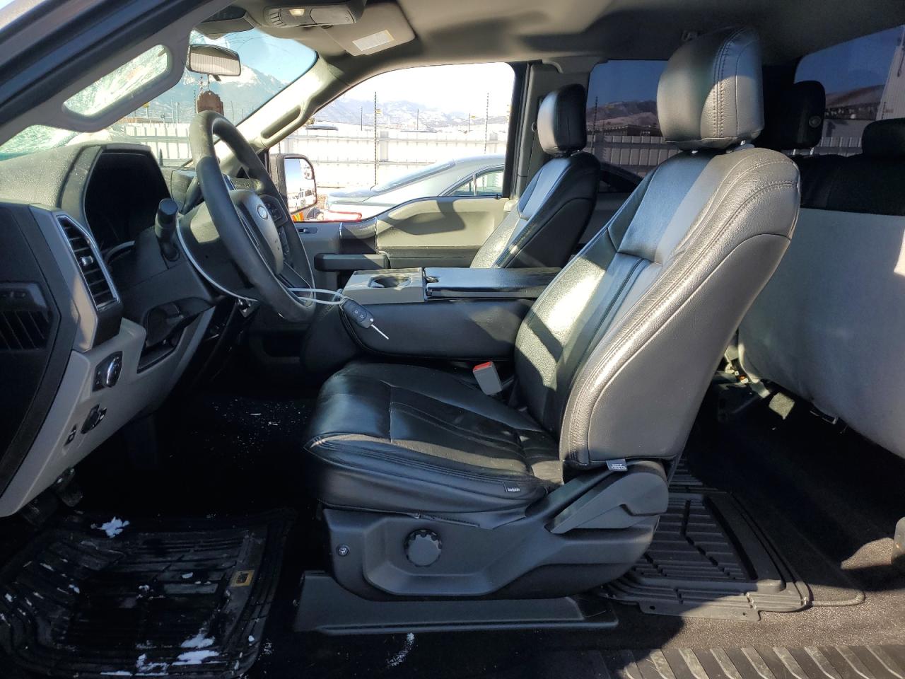 2019 Ford F-150 VIN 1FTFX1E51KKC15815 Copart auction photo, front end / rear end damage thumbnail 7