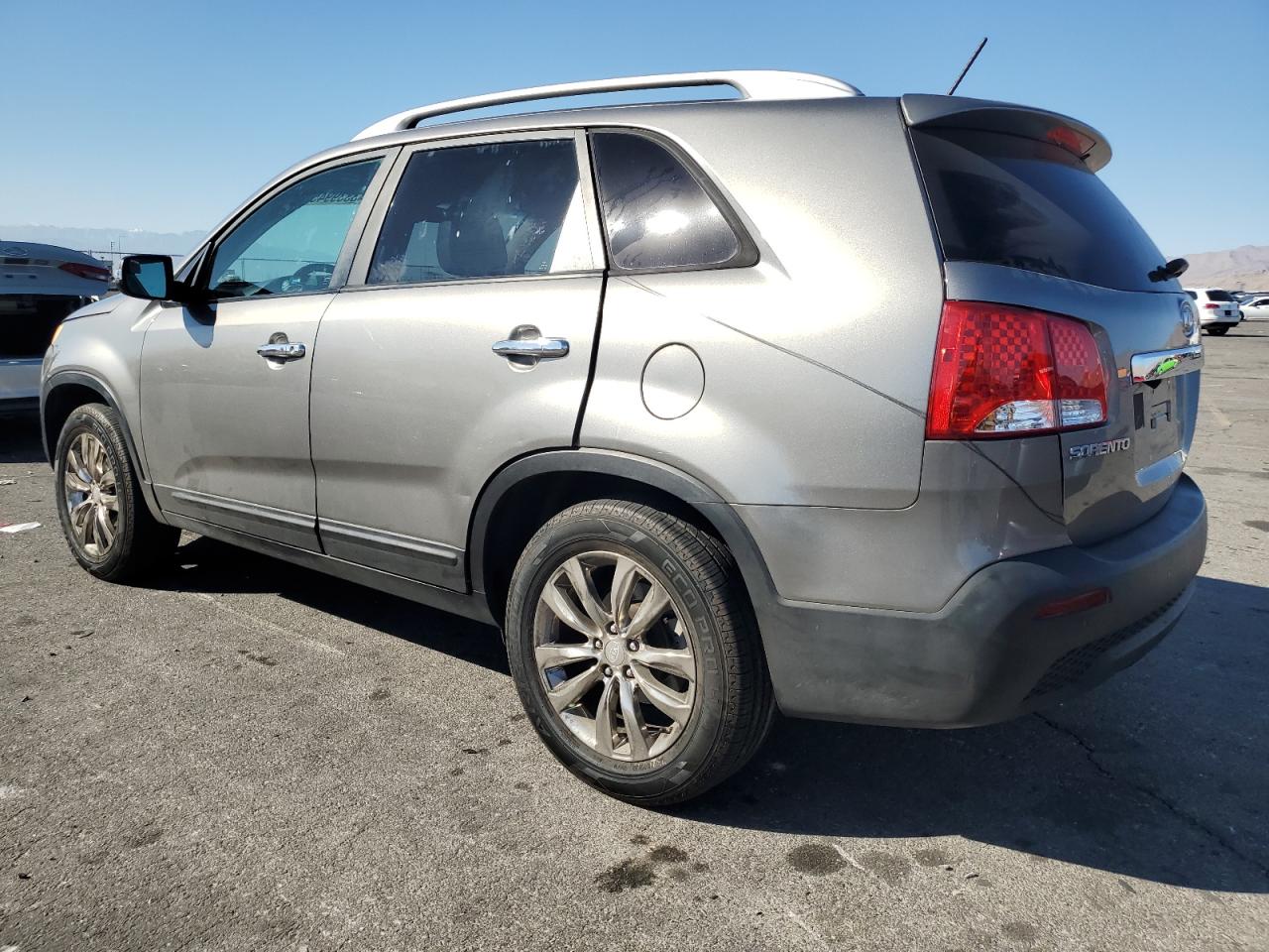 2011 KIA Sorento VIN 5XYKU4A25BG034162 Copart auction photo, front end damage thumbnail 2