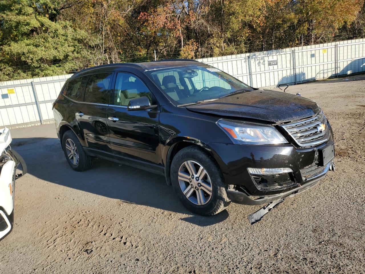 2016 Chevrolet Traverse VIN 1GNKVHKD8GJ301409 Copart auction photo, front end / minor dent/scratches damage thumbnail 4
