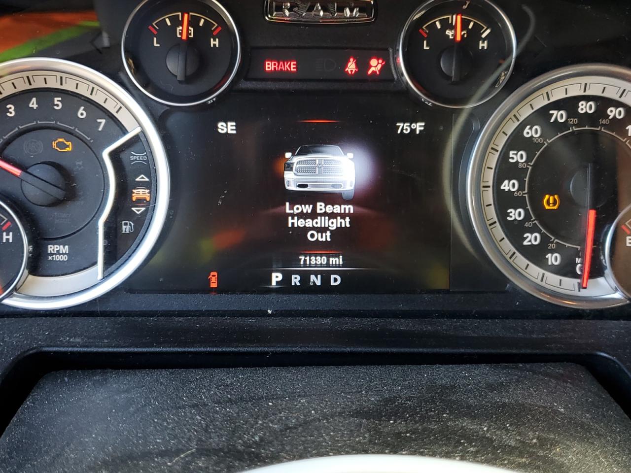 2014 RAM 1500 VIN 1C6RR7GT7ES347284 Copart auction photo, front end / side damage thumbnail 9