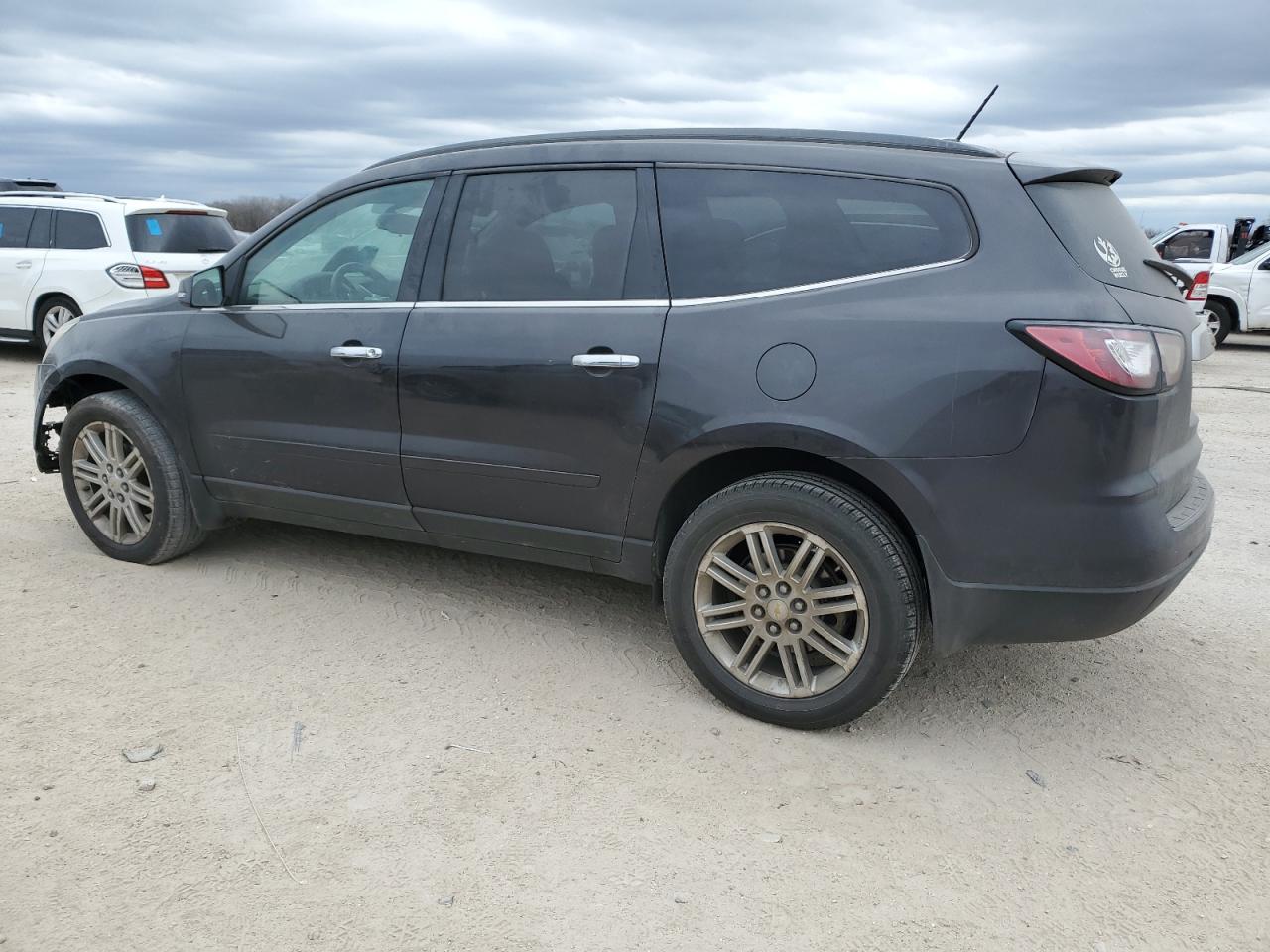 2015 Chevrolet Traverse VIN 1GNKRGKDXFJ359096 Copart auction photo, front end / minor dent/scratches damage thumbnail 2