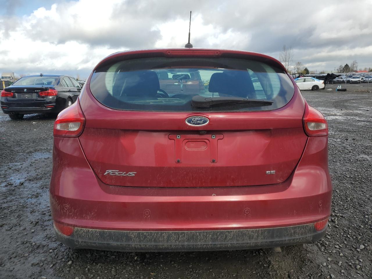 2015 Ford Focus VIN 1FADP3K28FL358733 Copart auction photo, minor dent/scratches damage thumbnail 6