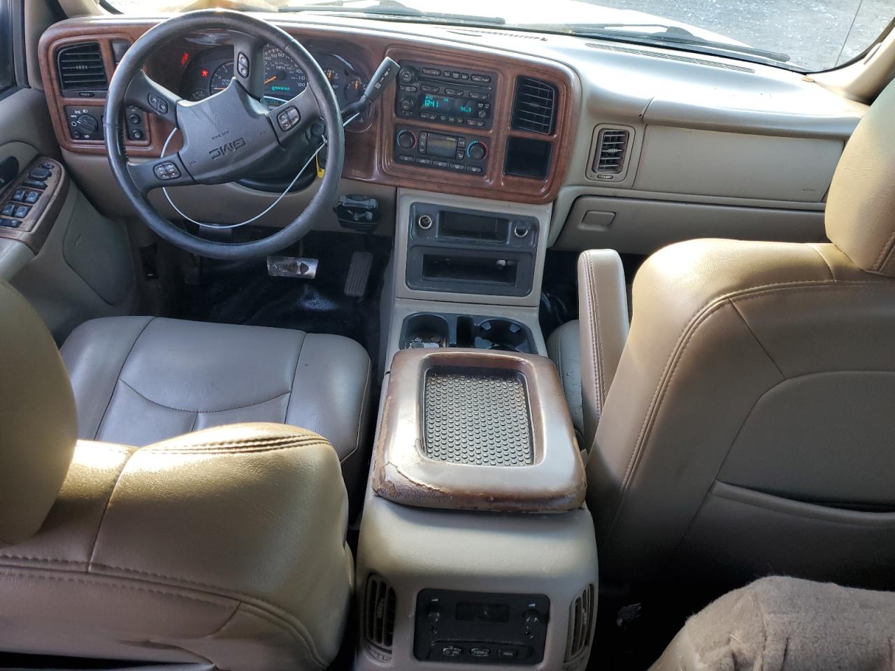 2005 GMC Sierra VIN 1GTJK33285F807254 Copart auction photo, front end damage thumbnail 8