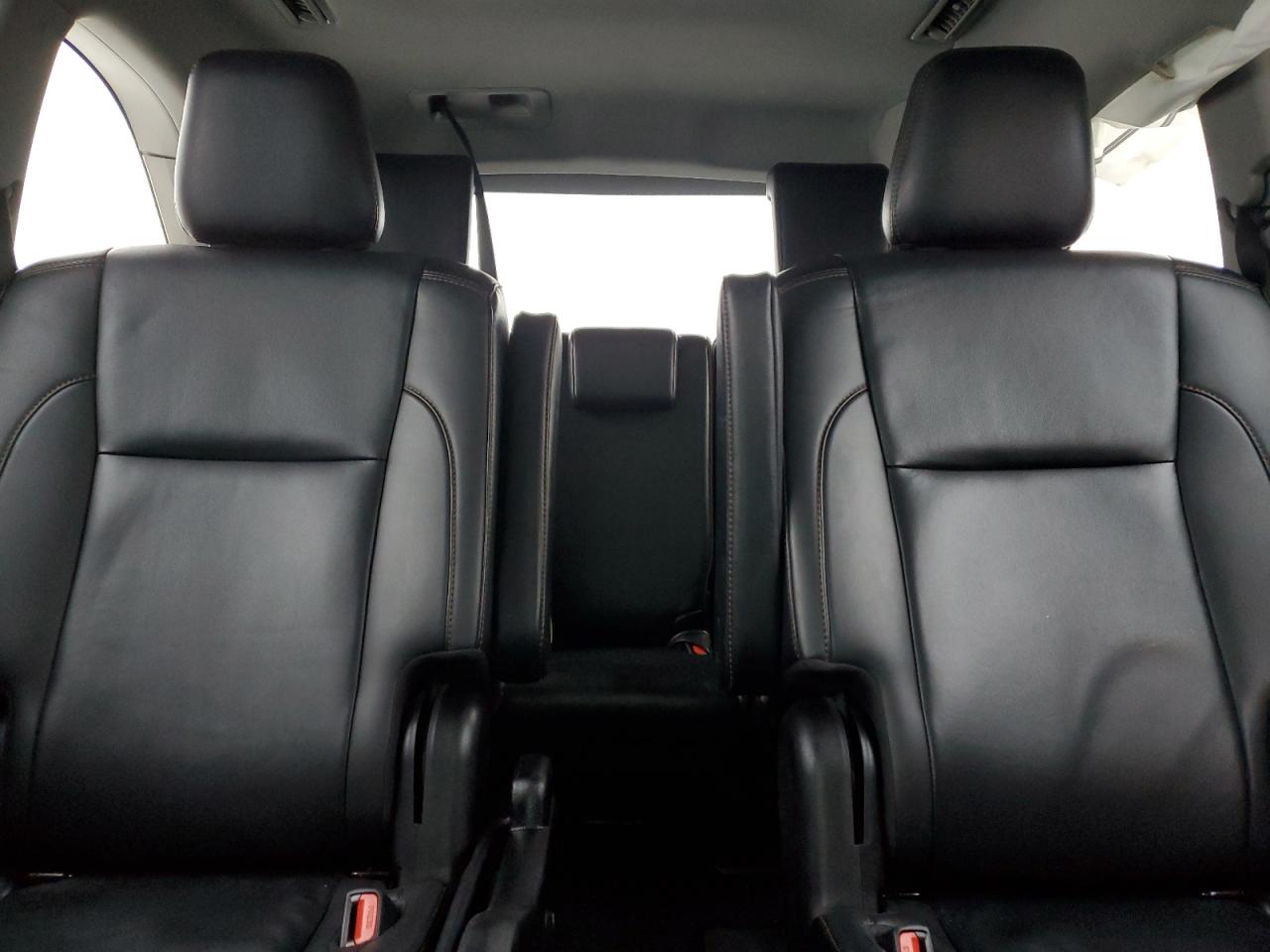 2019 Toyota Highlander VIN 5TDKZRFH9KS560034 Copart auction photo, side damage thumbnail 10