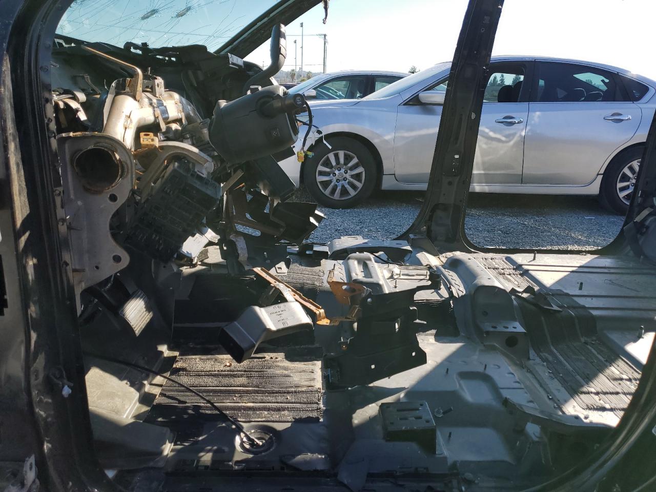 2015 Cadillac Escalade VIN 1GYS4TKJ1FR673396 Copart auction photo, stripped damage thumbnail 7
