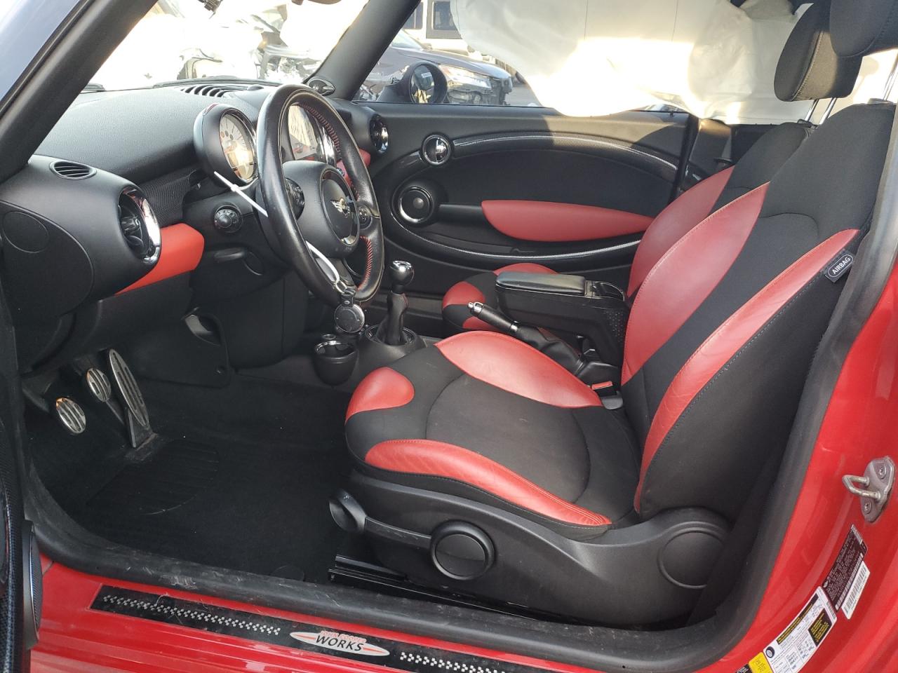 2011 MINI Cooper VIN WMWSV3C57BTY24949 Copart auction photo, minor dent/scratches damage thumbnail 7