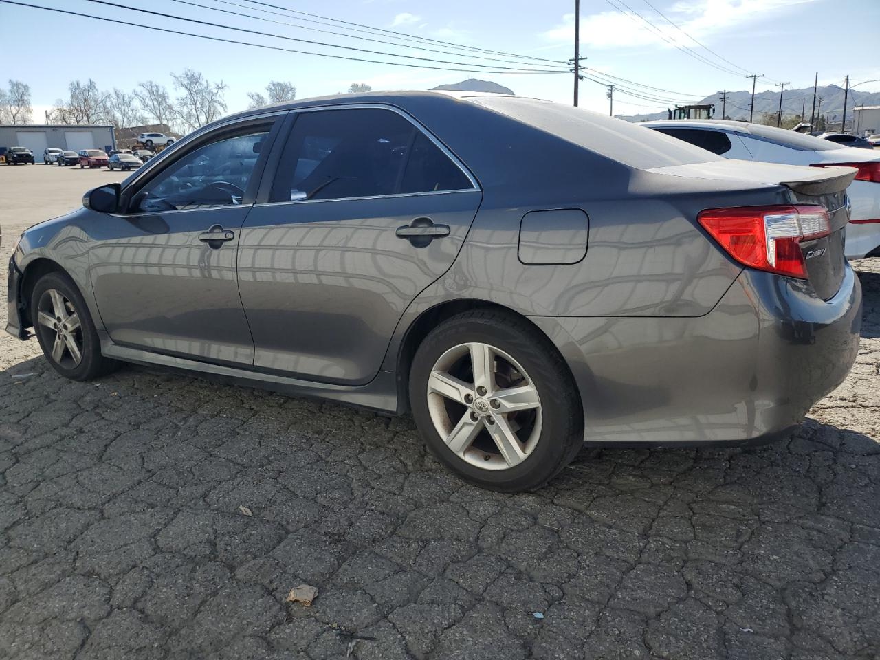 2014 Toyota Camry VIN 4T1BF1FKXEU334246 Copart auction photo, minor dent/scratches damage thumbnail 2