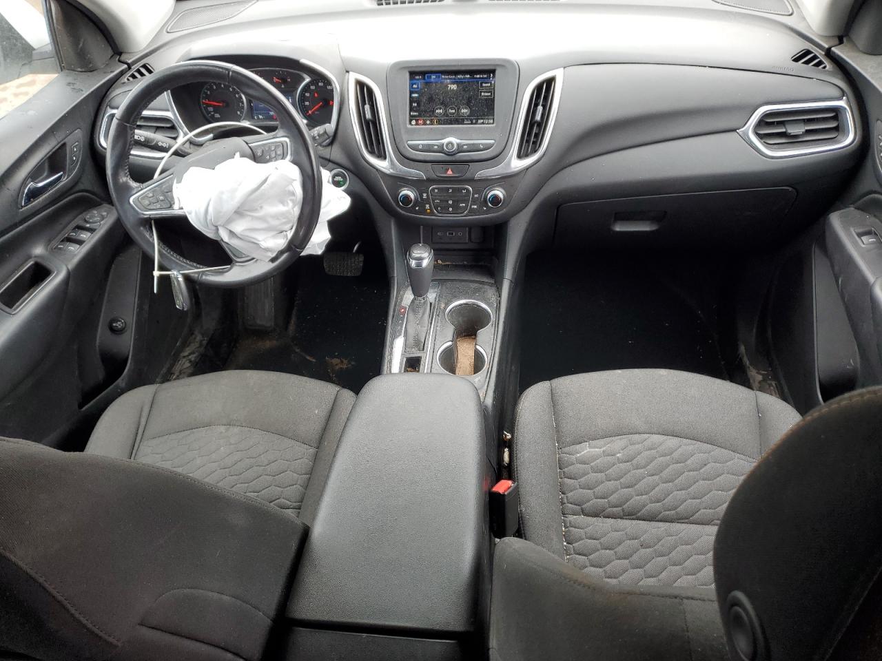 2019 Chevrolet Equinox VIN 2GNAXKEV5K6157198 Copart auction photo, front end / side damage thumbnail 8
