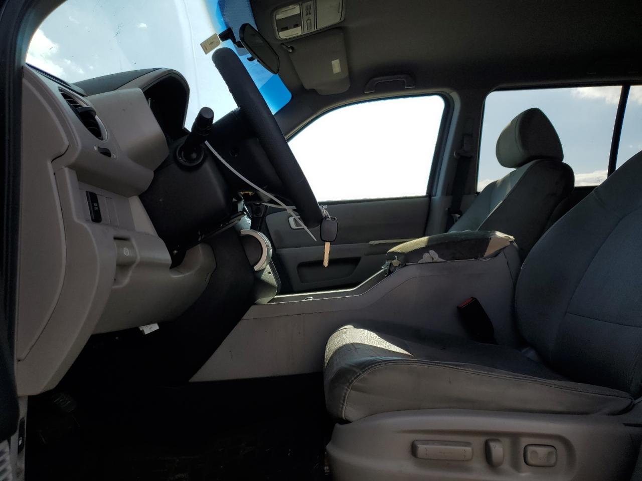 2011 Honda Pilot VIN 5FNYF3H48BB023637 Copart auction photo, all over damage thumbnail 7