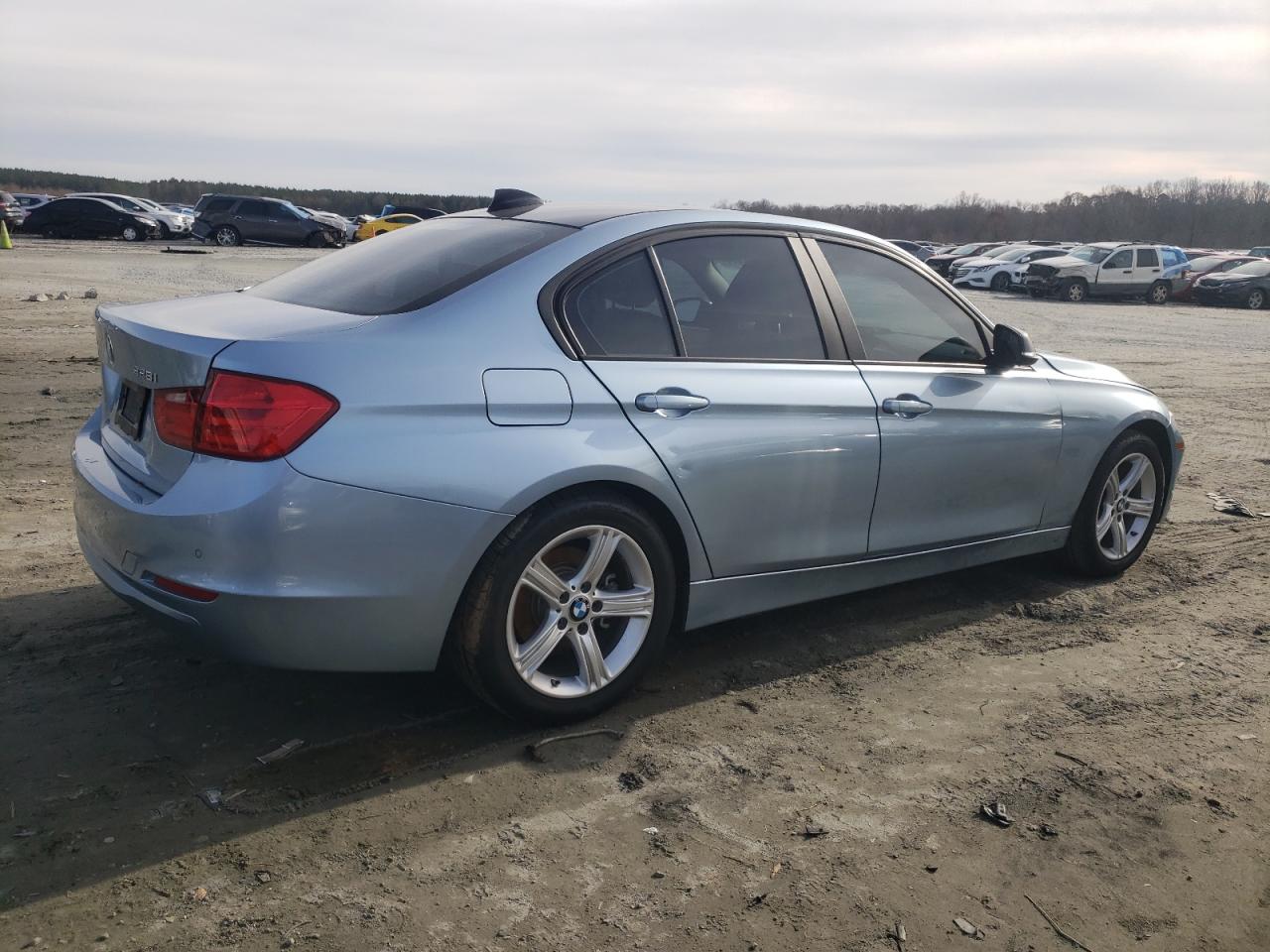 2014 BMW 3er VIN WBA3A5C51EP602612 Copart auction photo, all over damage thumbnail 3