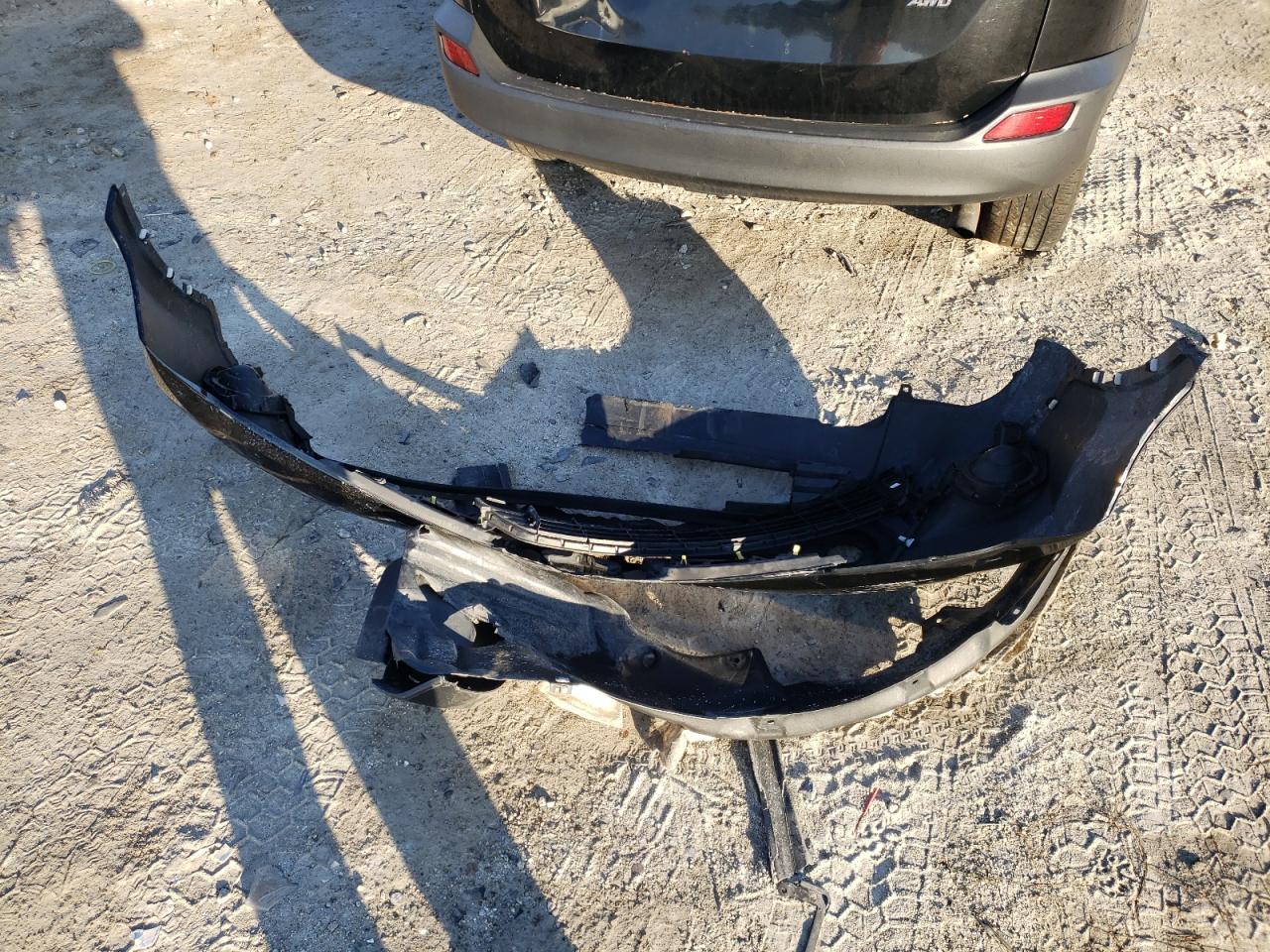 2014 Toyota RAV 4 VIN 2T3BFREVXEW150586 Copart auction photo, front end / minor dent/scratches damage thumbnail 13