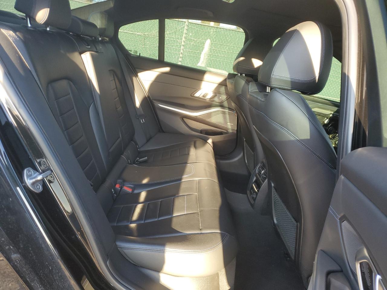 2020 BMW 3er VIN 3MW5R7J03L8B27352 Copart auction photo, front end / minor dent/scratches damage thumbnail 10