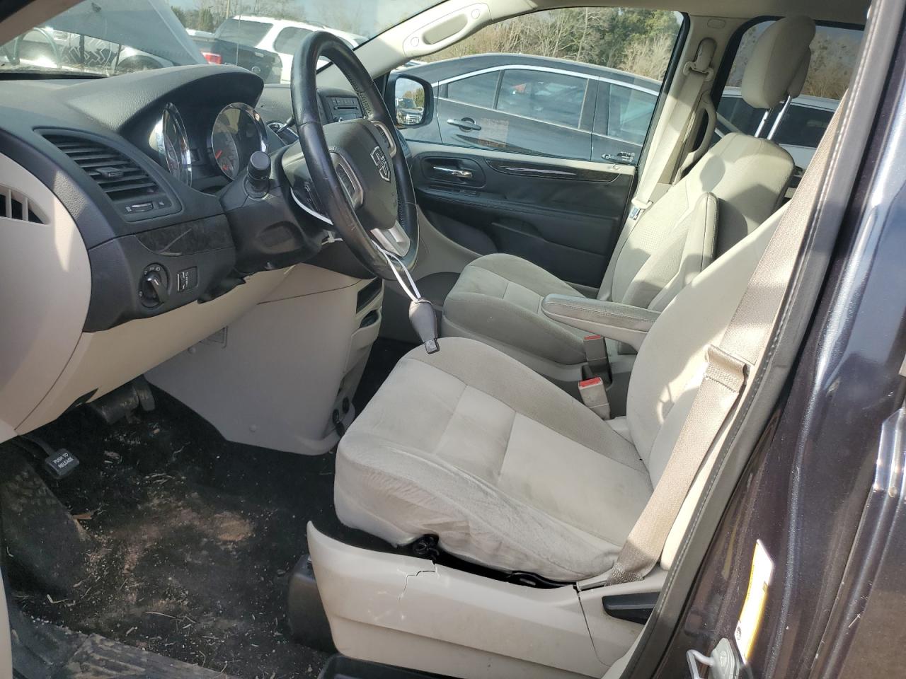2014 Dodge Caravan VIN 2C4RDGBG3ER345180 Copart auction photo, front end damage thumbnail 7