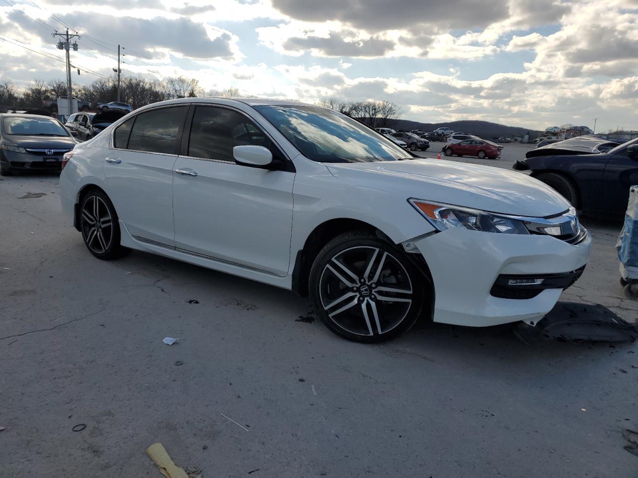 2017 Honda Accord VIN 1HGCR2F11HA263684 Copart auction photo, front end damage thumbnail 4