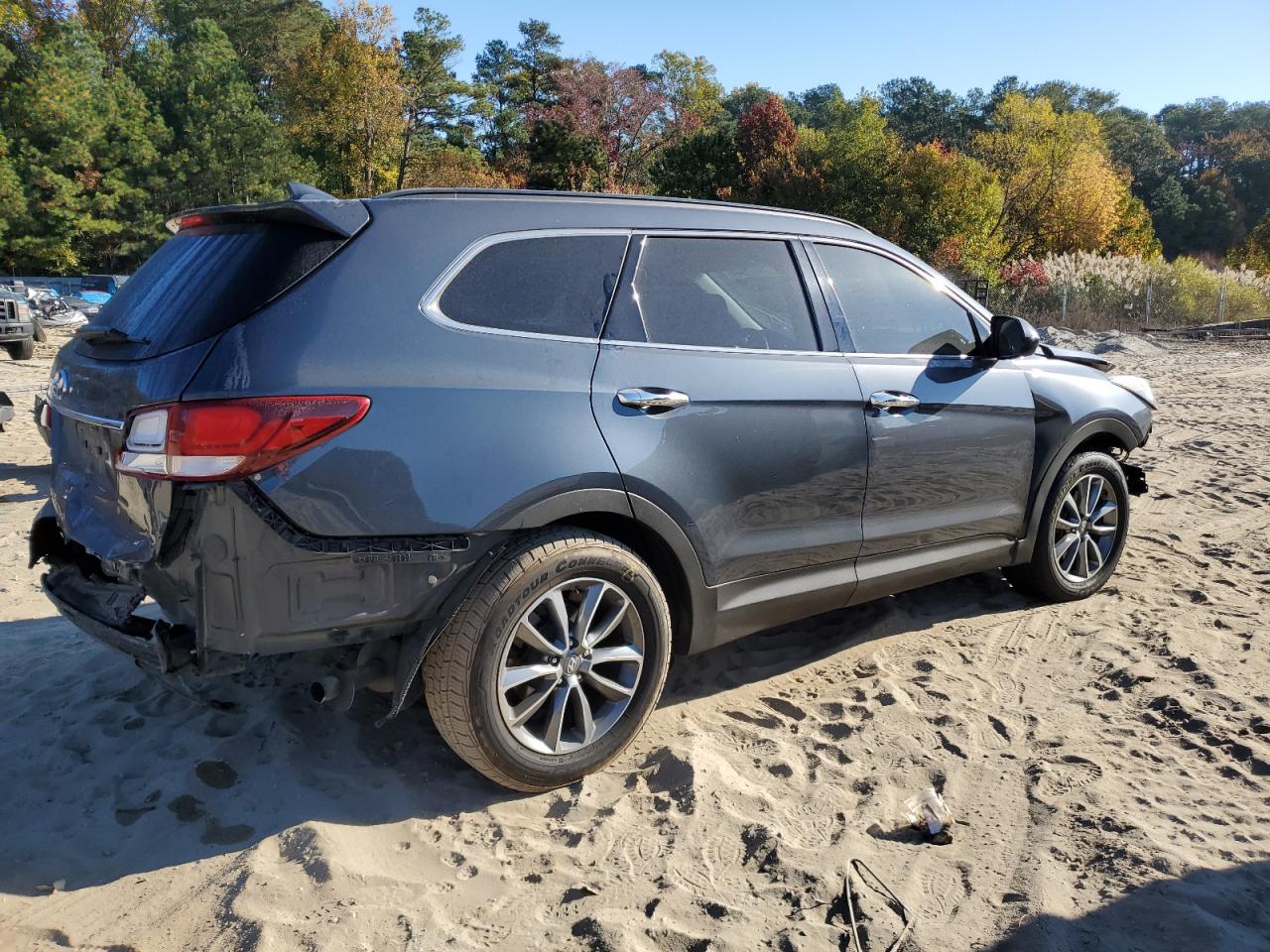 2017 Hyundai Santa Fe VIN KM8SM4HF8HU239180 Copart auction photo, rear end / front end damage thumbnail 3
