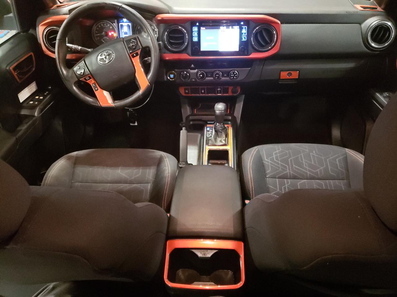 2017 Toyota Tacoma VIN 3TMCZ5AN3HM117123 Copart auction photo, front end / side damage thumbnail 8
