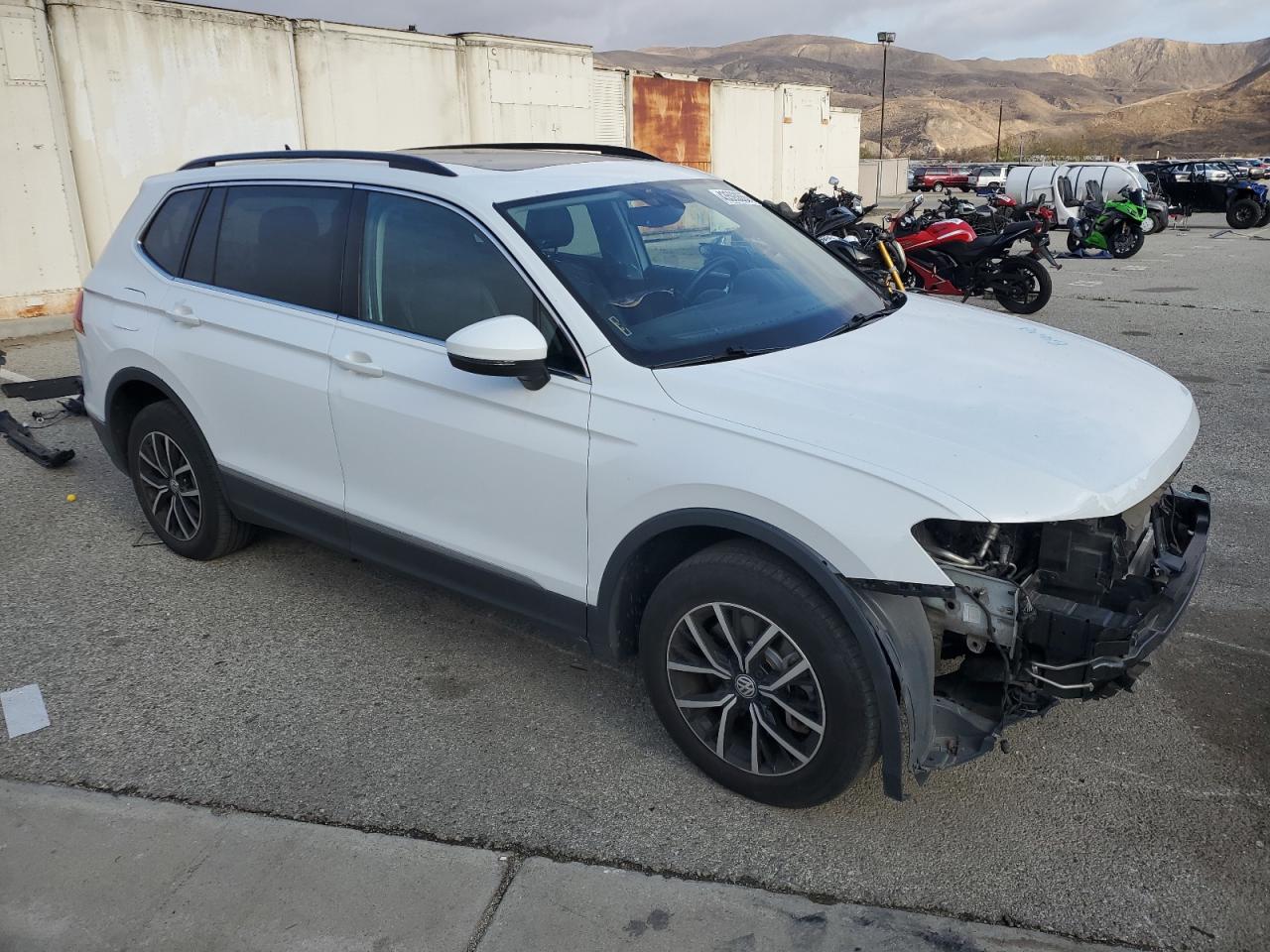 2021 Volkswagen Tiguan VIN 3VV3B7AX8MM131046 Copart auction photo, front end / side damage thumbnail 4