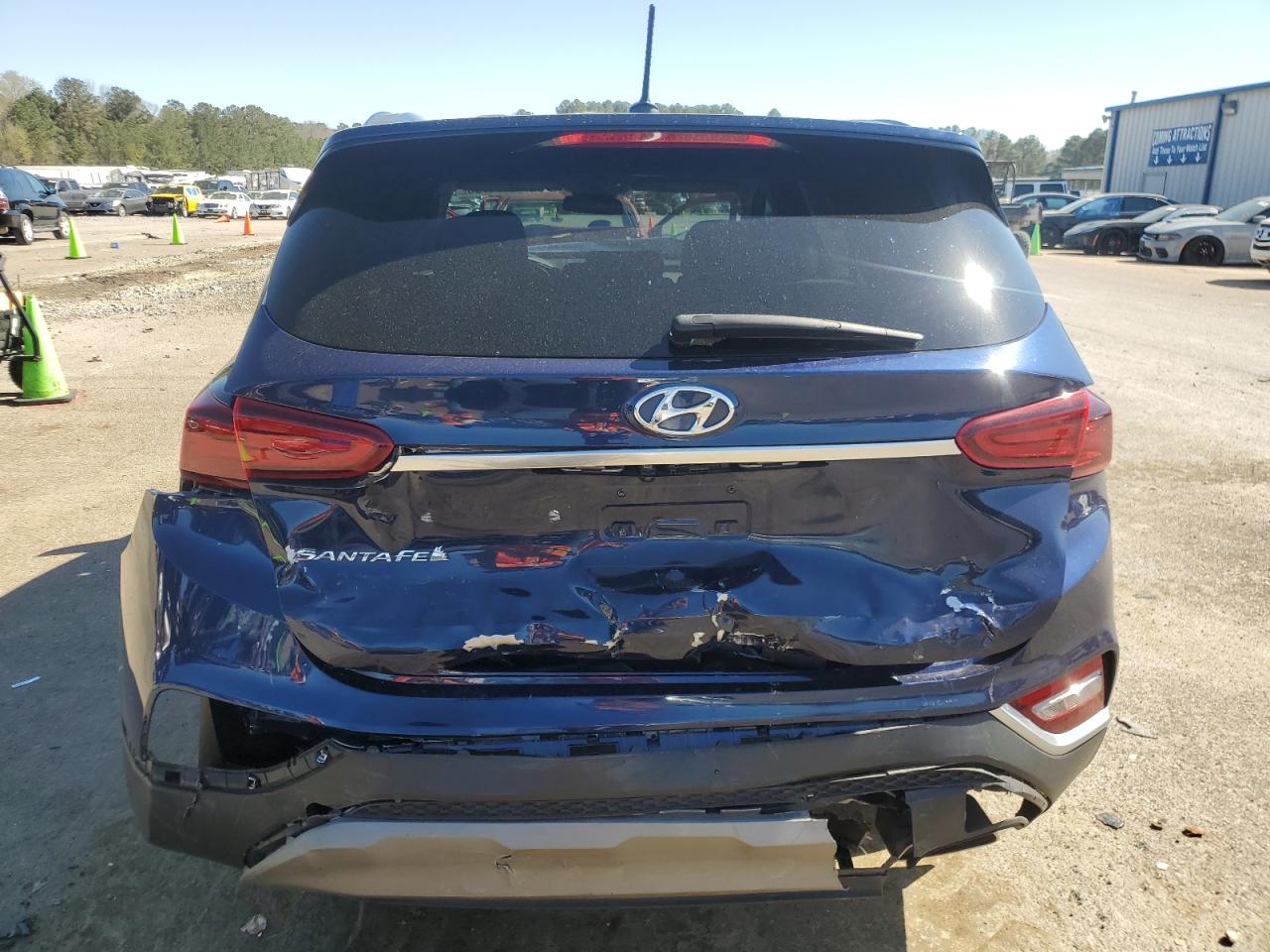 2020 Hyundai Santa Fe VIN 5NMS2CAD4LH274635 Copart auction photo, front end / rear end damage thumbnail 6