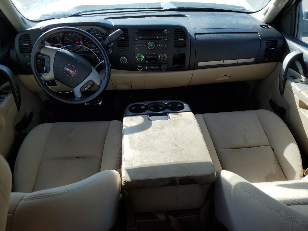 2010 GMC Sierra VIN 1GT4K0B68AF123296 Copart auction photo, front end / minor dent/scratches damage thumbnail 8