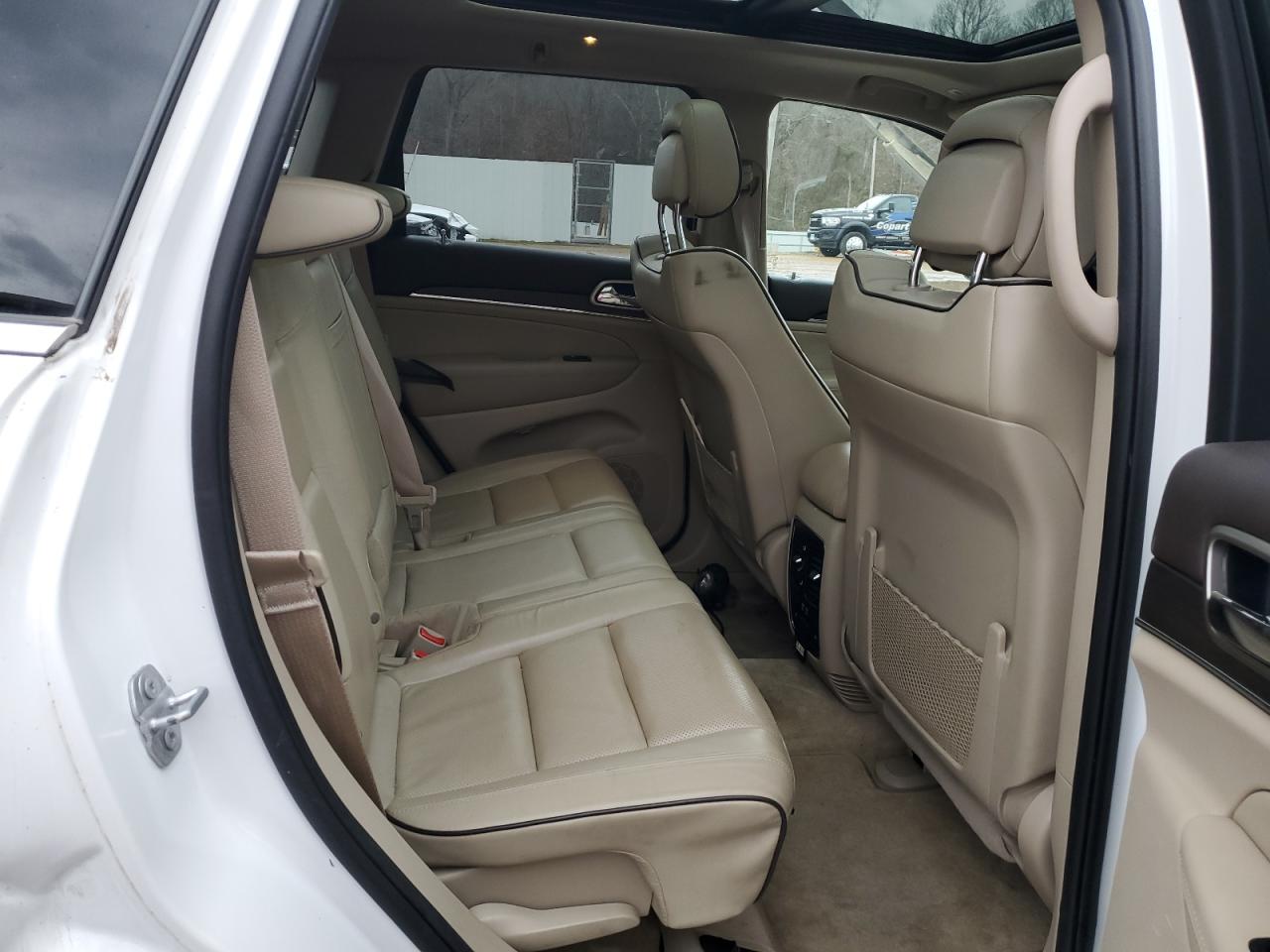 2017 Jeep Grand Cherokee VIN 1C4RJFCT5HC743275 Copart auction photo, front end damage thumbnail 11
