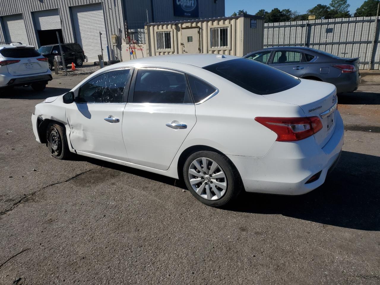 2017 Nissan Sentra VIN 3N1AB7APXHY334172 Copart auction photo, front end / side damage thumbnail 2