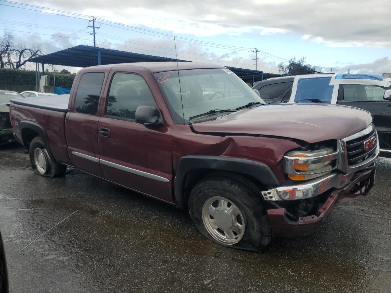 2003 GMC Sierra VIN 1GTEK19T53E354445 Copart auction photo, front end / undercarriage damage thumbnail 4