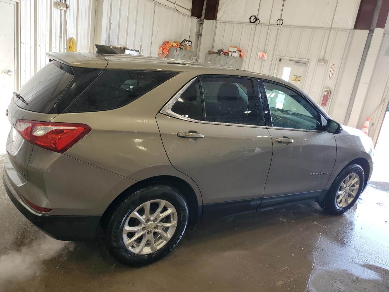 2018 Chevrolet Equinox VIN 3GNAXJEVXJS605297 Copart auction photo, front end damage thumbnail 3