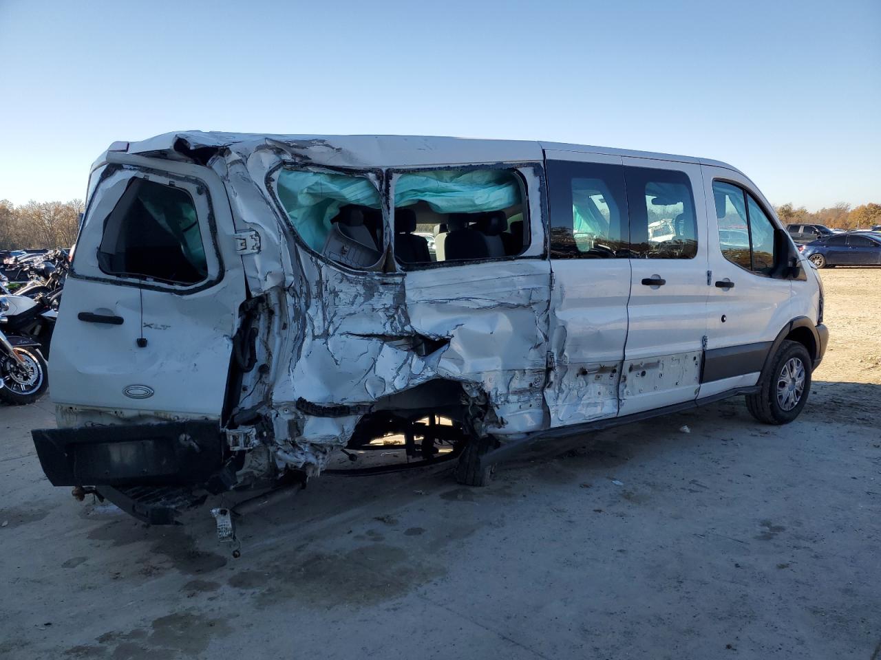 2015 Ford Transit VIN 1FBZX2ZMXFKA20911 Copart auction photo, side / rear end damage thumbnail 3