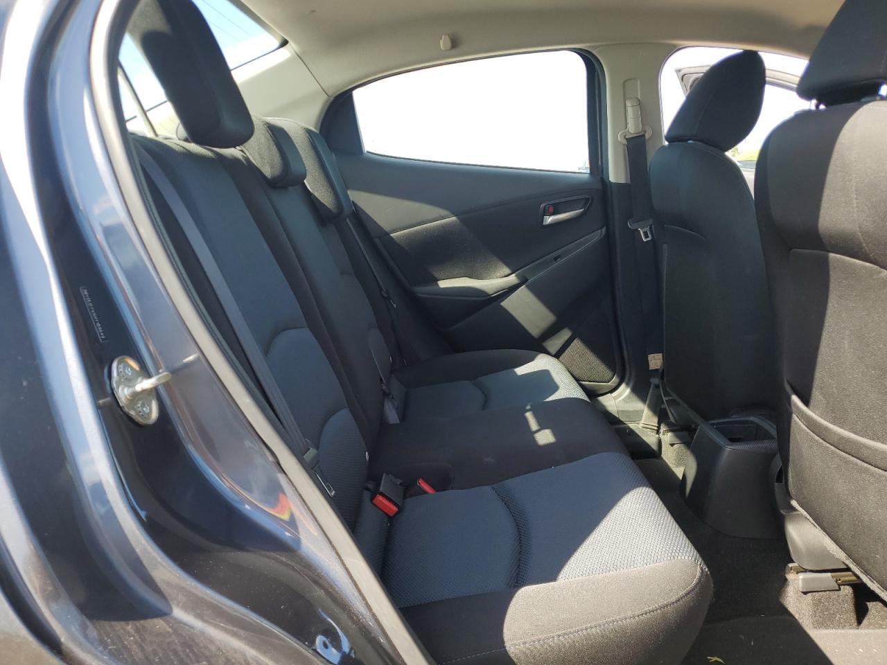 2017 Toyota Yaris VIN 3MYDLBYVXHY189649 Copart auction photo, side / rear end damage thumbnail 10