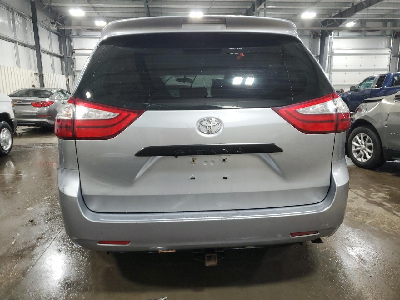 2015 Toyota Sienna VIN 5TDZK3DC7FS671176 Copart auction photo, front end damage thumbnail 6