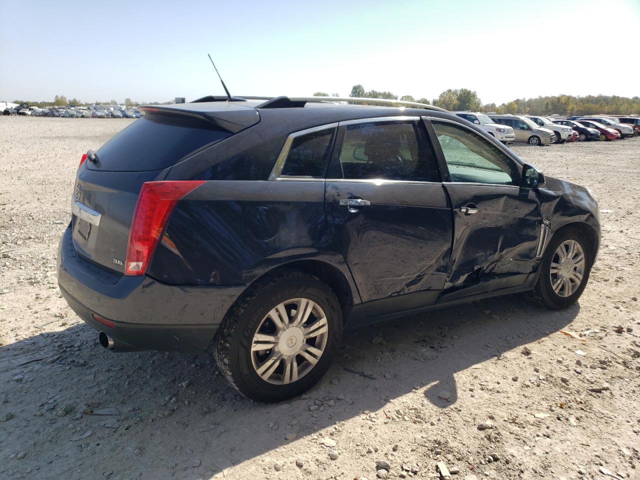 2014 Cadillac SRX VIN 3GYFNEE3XES680527 Copart auction photo, side / minor dent/scratches damage thumbnail 3