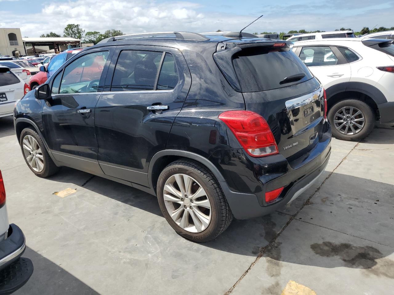 2017 Chevrolet Trax VIN 3GNCJRSB8HL186941 Copart auction photo, water/flood damage thumbnail 2
