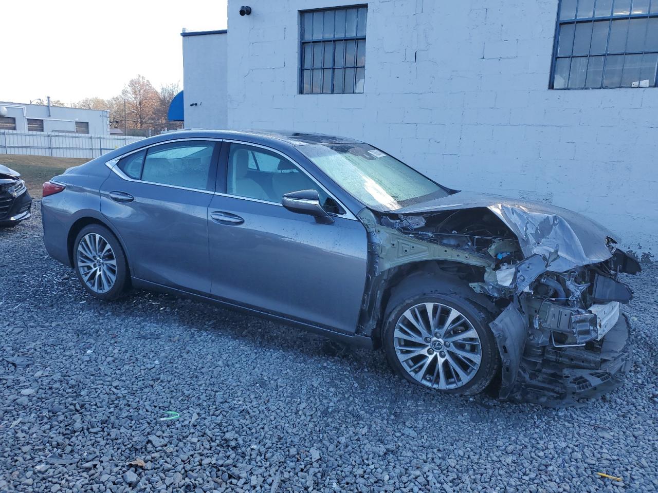 2019 Lexus ES VIN 58ABZ1B1XKU049412 Copart auction photo, front end damage thumbnail 4