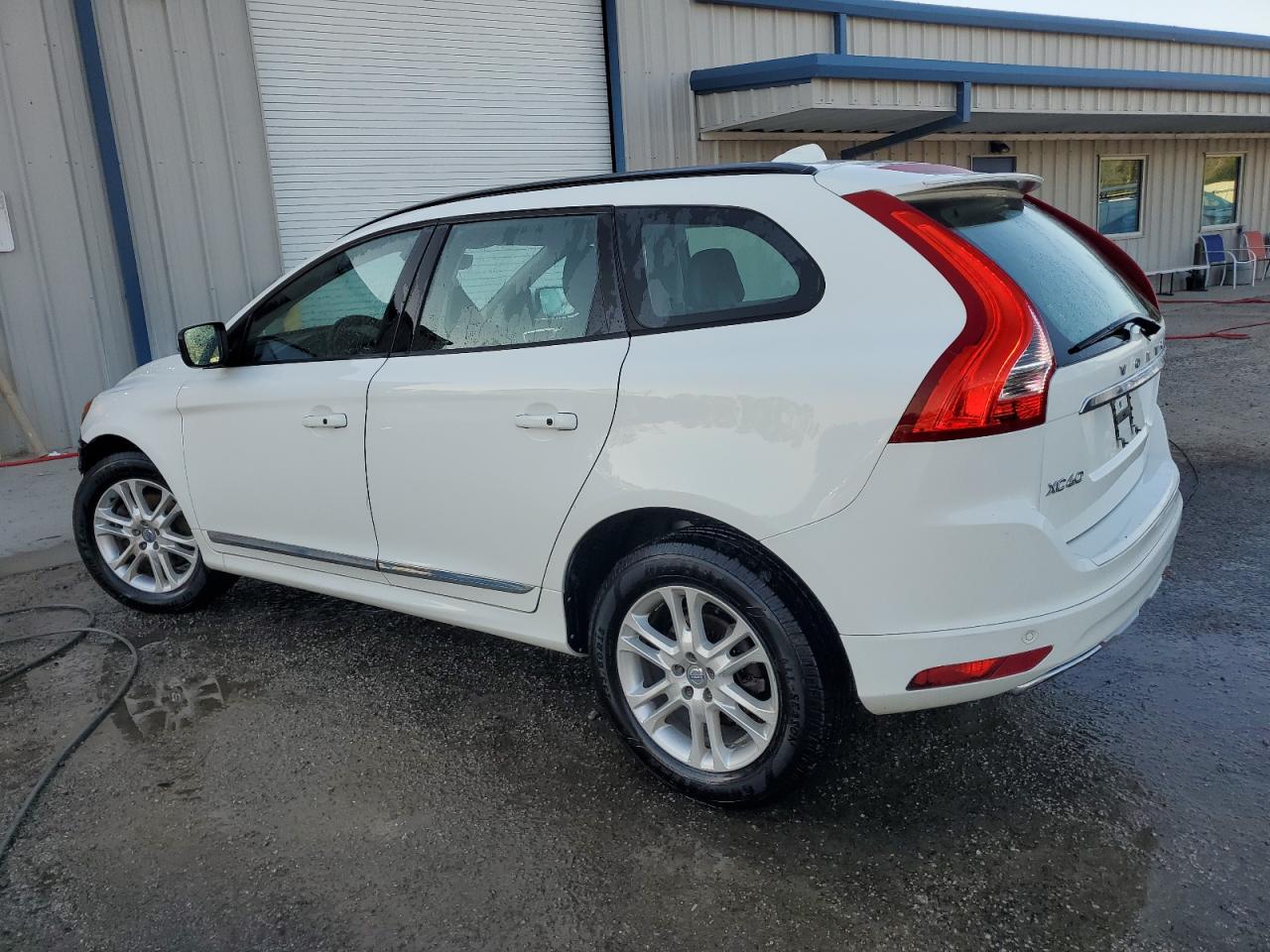 2016 Volvo XC60 VIN YV440MDJ8G2921244 Copart auction photo, front end damage thumbnail 2