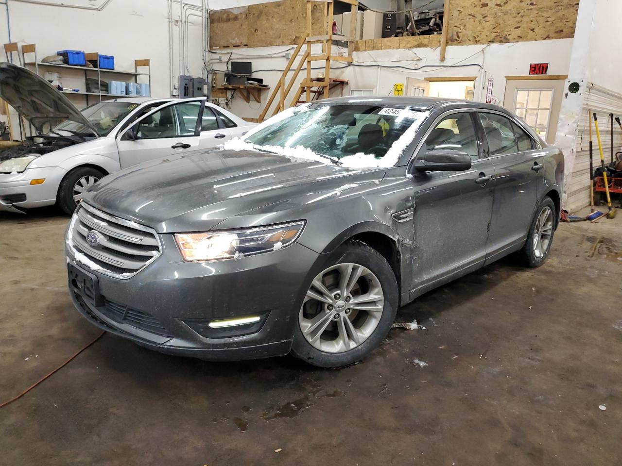 2015 Ford Taurus VIN 1FAHP2H88FG157057