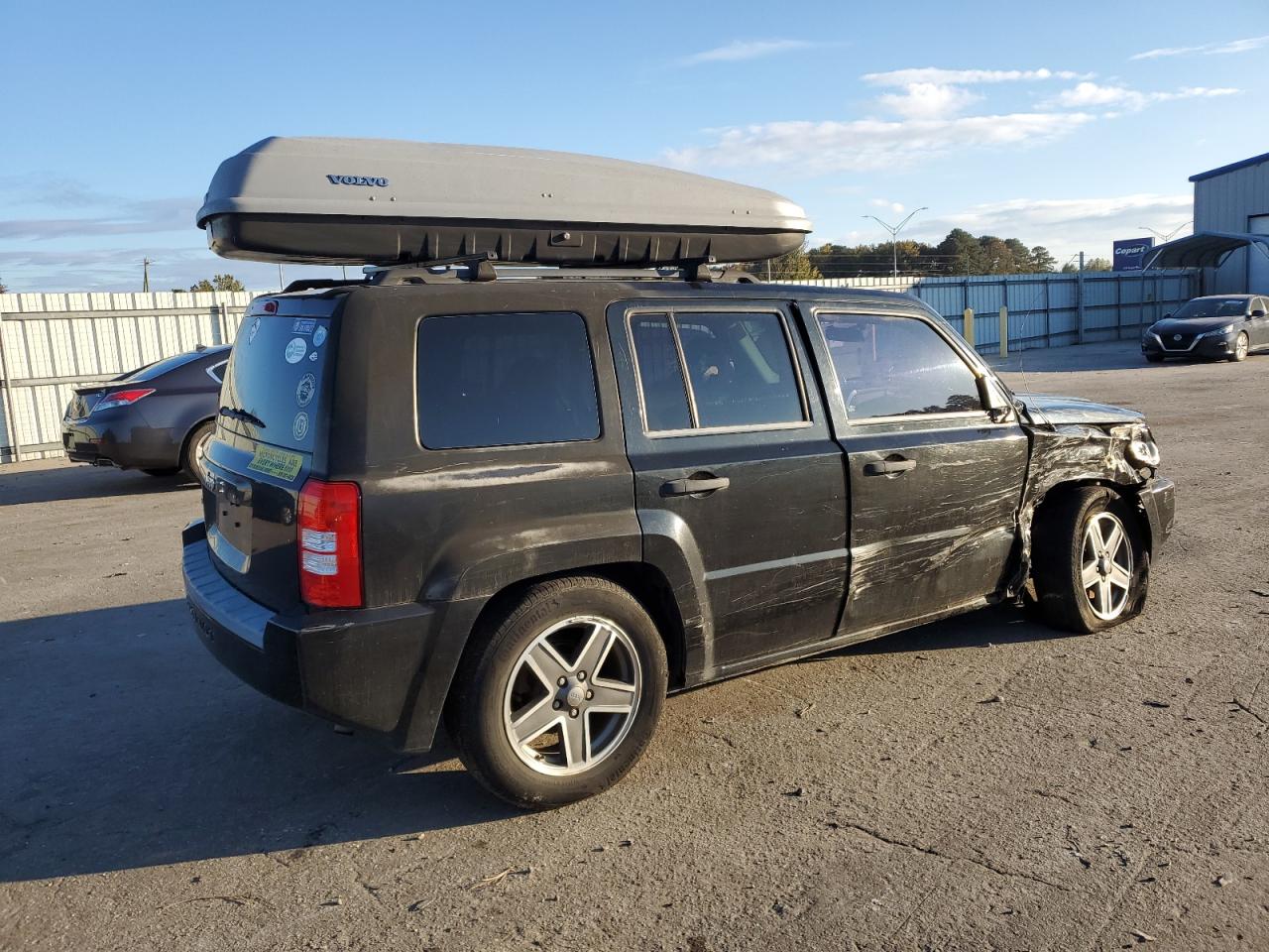 2009 Jeep Liberty (Patriot) VIN 1J8FF28W88D784941 Copart auction photo, side / front end damage thumbnail 3