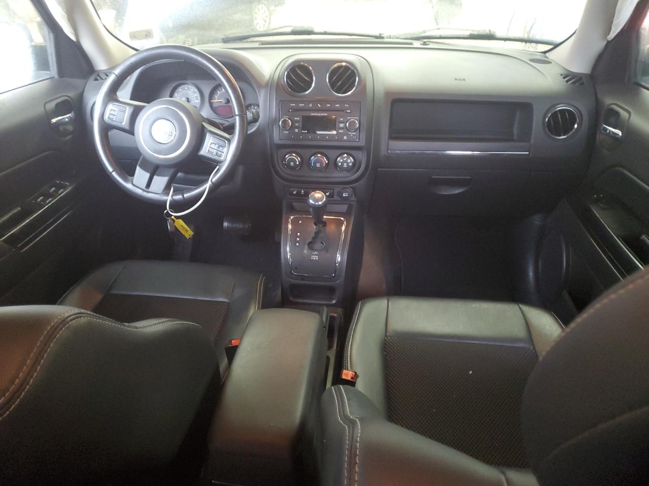 2017 Jeep Liberty (Patriot) VIN 1C4NJPBA2HD137656 Copart auction photo, all over / minor dent/scratches damage thumbnail 8