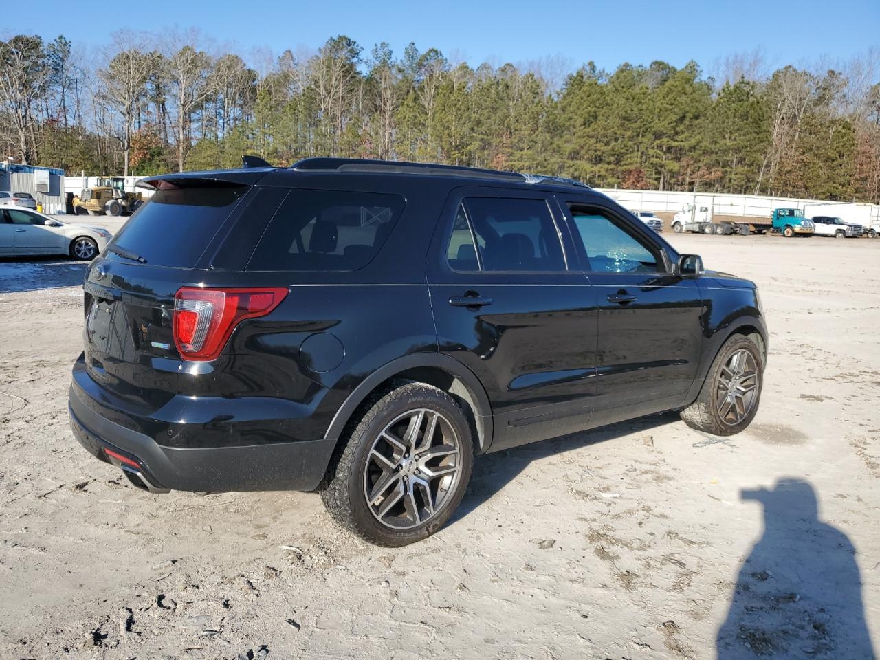 2017 Ford Explorer VIN 1FM5K8GTXHGA41412 Copart auction photo, water/flood damage thumbnail 3