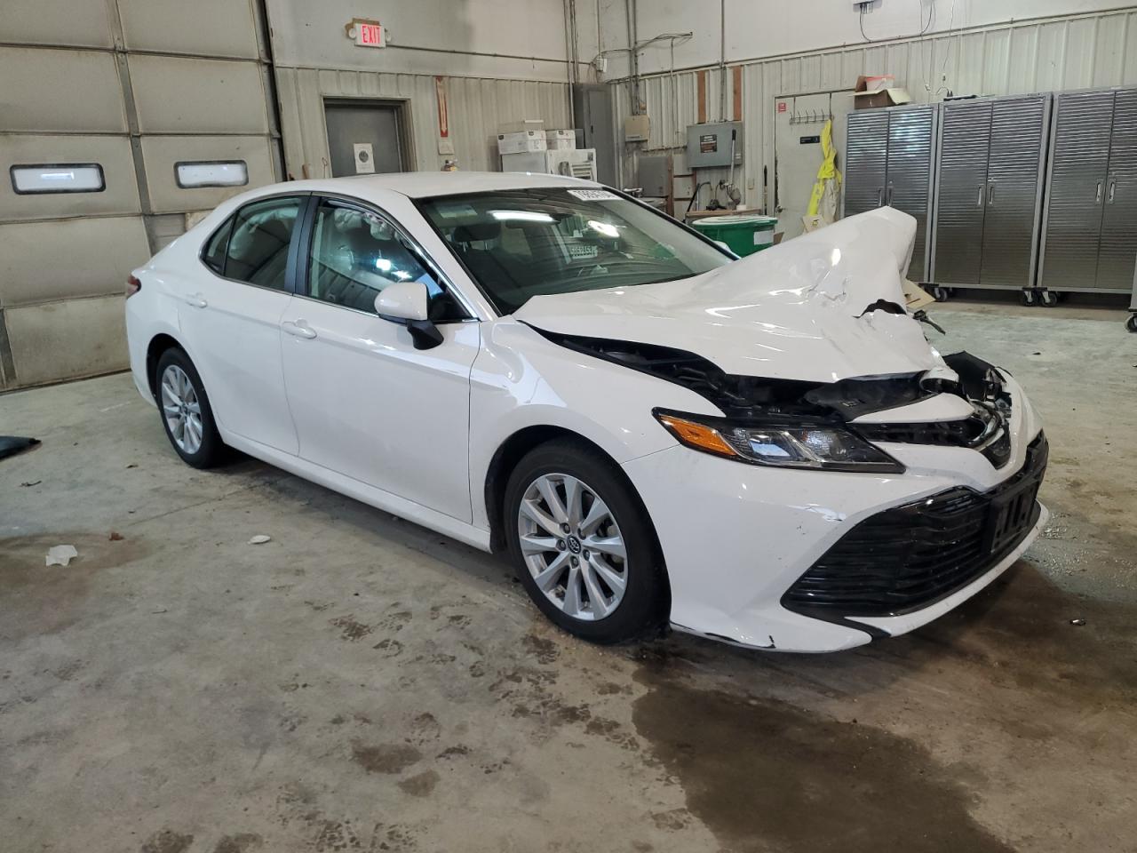 2019 Toyota Camry VIN 4T1B11HK8KU290884 Copart auction photo, front end / side damage thumbnail 4