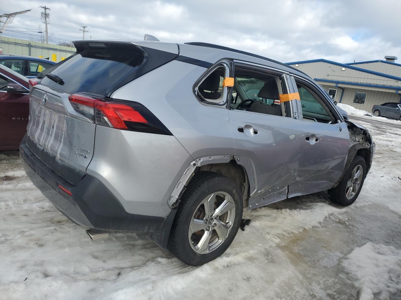 2019 Toyota RAV 4 VIN JTMDWRFV5KD027732 Copart auction photo, side damage thumbnail 3